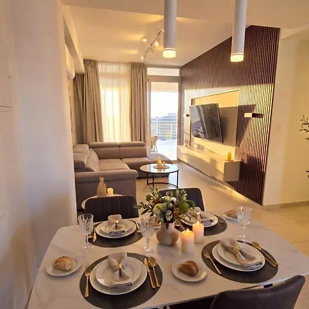 The Crown Marina * Larnaca