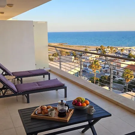 Apartment The Crown Marina