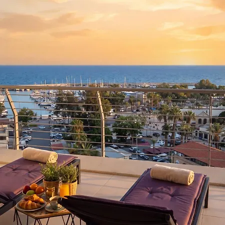 The Crown Marina * Larnaca